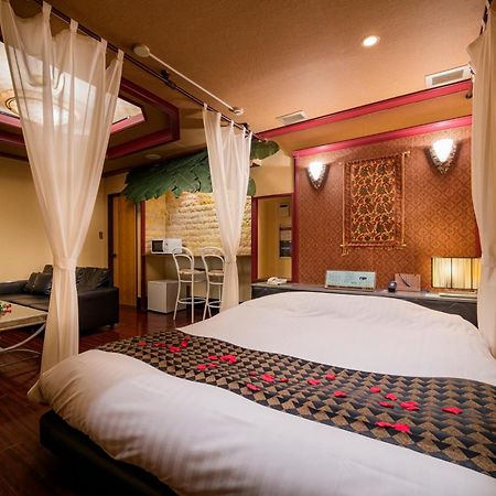 Hotel Mobilia (Adults Only) Tsurugashima Екстериор снимка