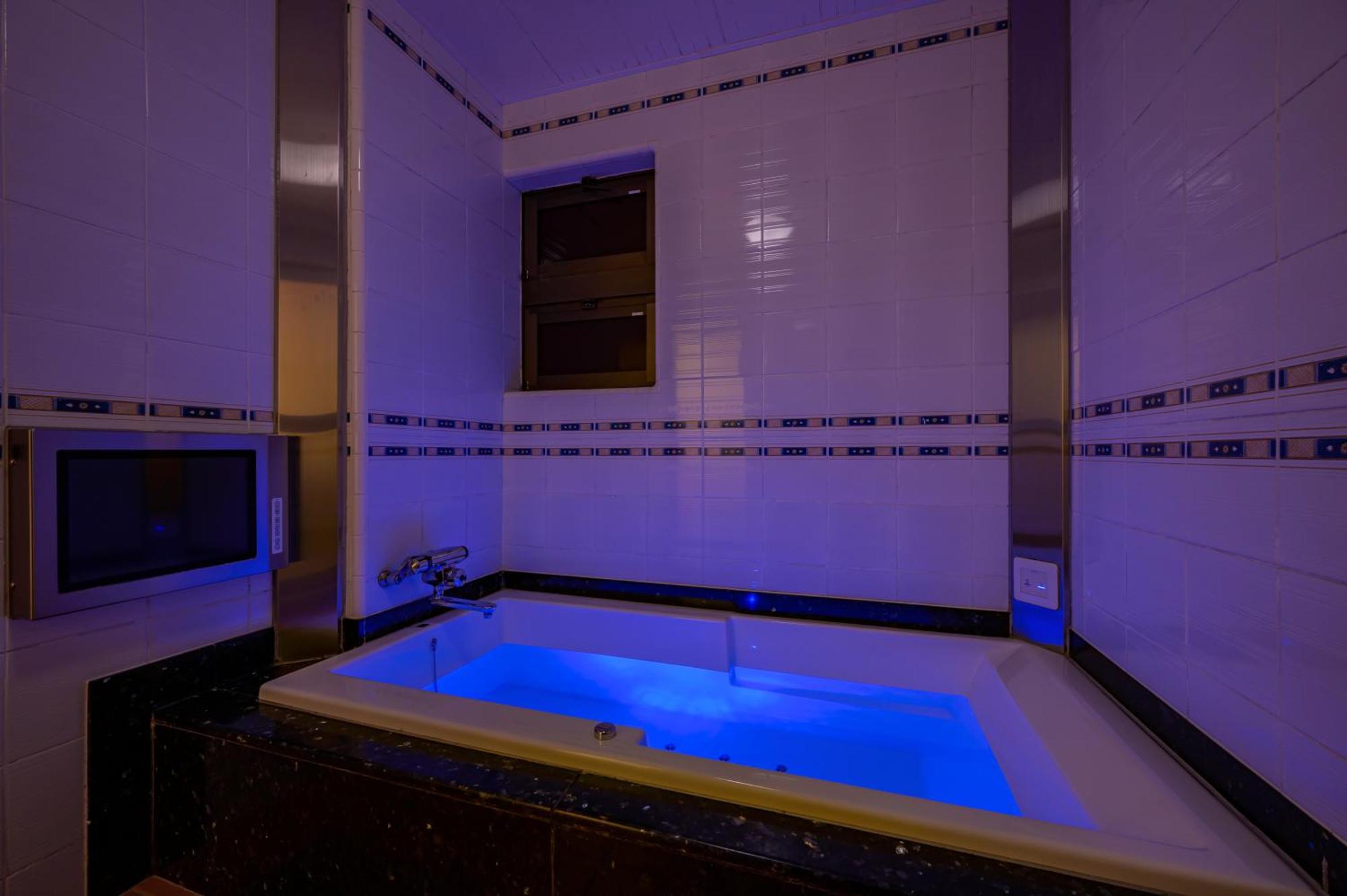 Hotel Mobilia (Adults Only) Tsurugashima Екстериор снимка